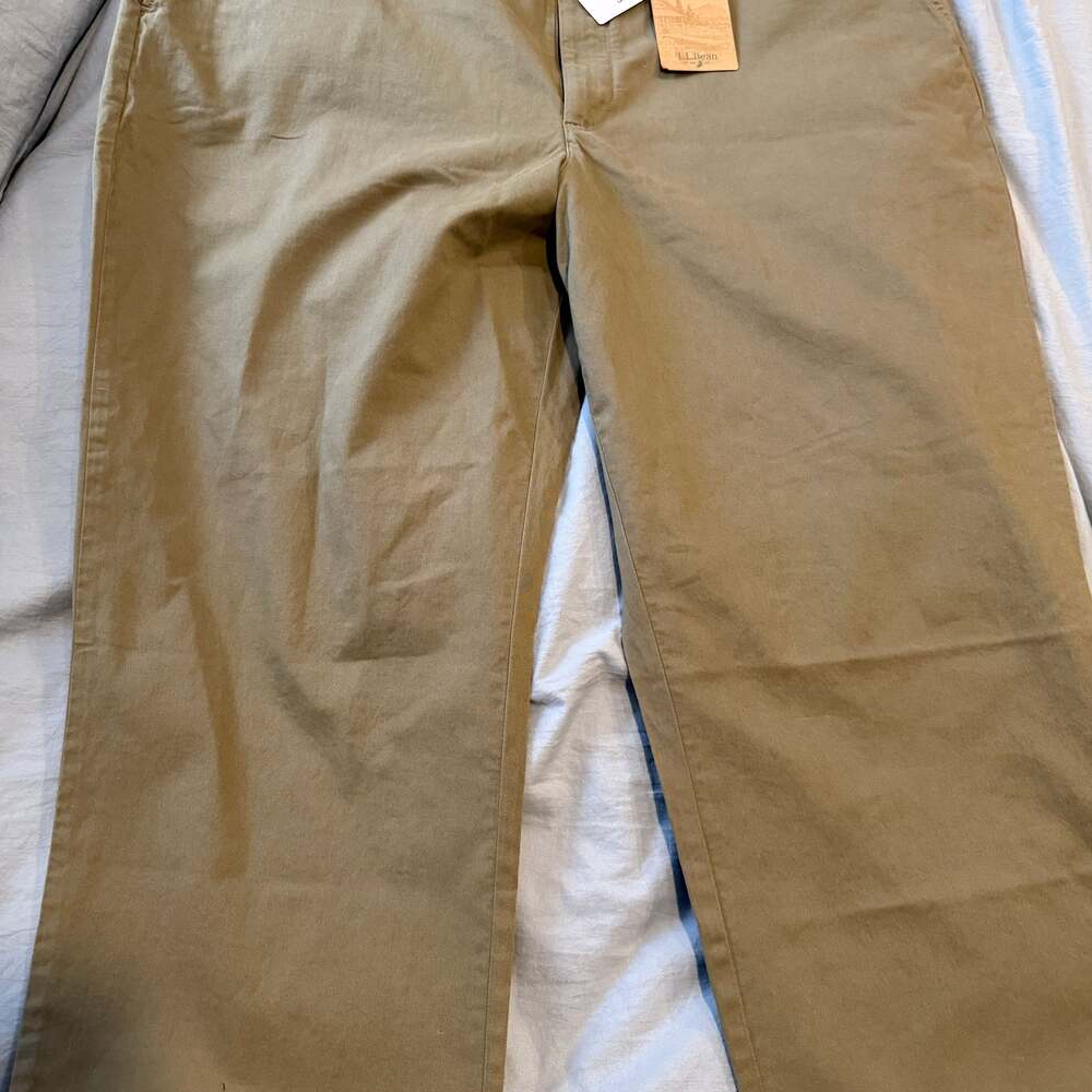 NWT Men's Lakewashed®‎ Stretch Khakis, Classic Fit in Olive Grey 44x30